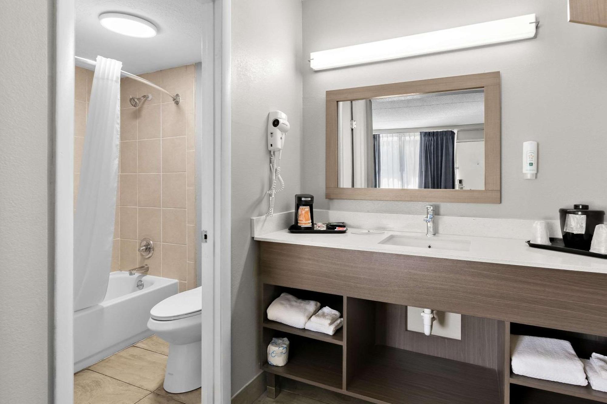 Quality Inn Nashville - Opryland Area المظهر الخارجي الصورة